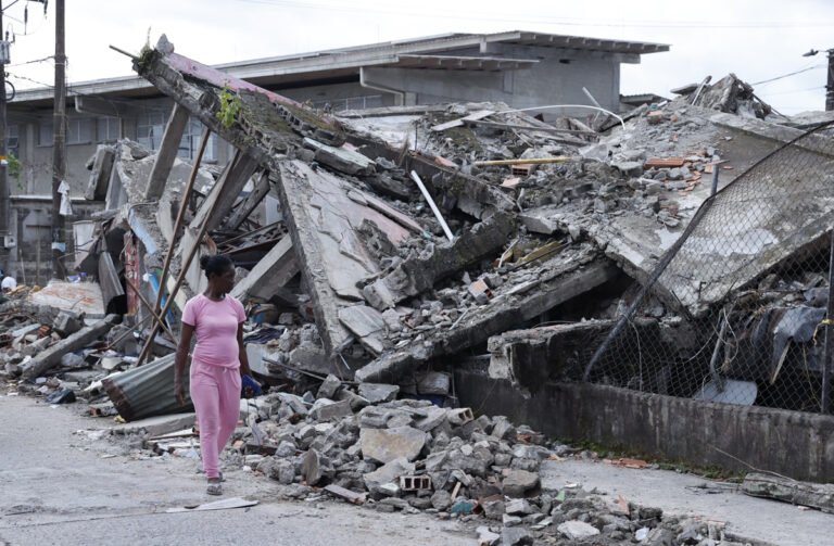Suben a 281 los muertos por el terremoto en Colombia: Desaparecidos superan los 370