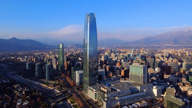 Expertos anticipan un crecimiento de apenas 1,3% para el PIB de este año y por debajo del 3% para 2027 y 2028