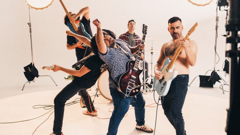 Fother Muckers anuncia su regreso con 