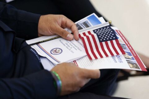 EE.UU. suspende temporalmente las citas para visas de inmigrante en todo el mundo