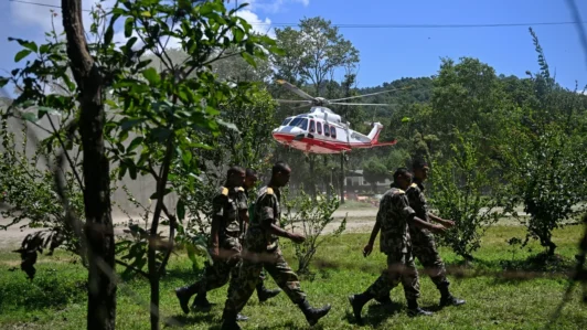 Autoridades informan sobre al menos 270 fallecidos y más de 1.300 desaparecidos tras inundaciones en Nepal