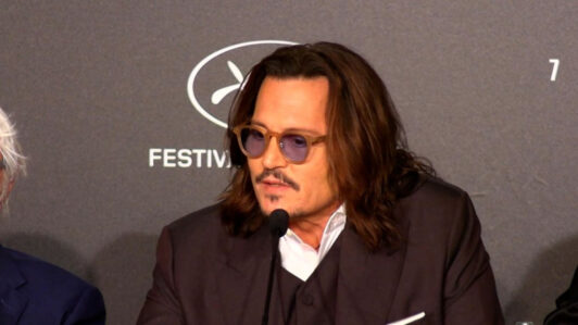 Johnny Depp negocia su regreso como el Capitán Jack Sparrow para una sexta película de 