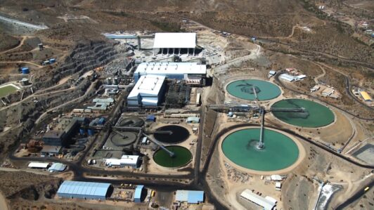 Utilidades de Antofagasta plc suben 72% en el primer semestre y aportes al fisco superan los US$ 900 millones