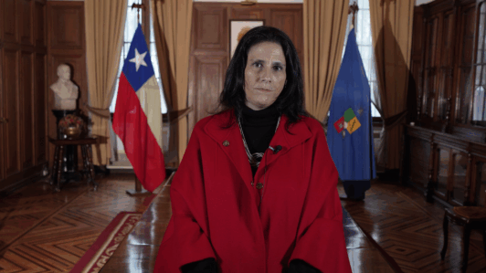 Universidad de Chile por informe jurídico sobre convenio de autorización de símbolos con Azul Azul: “Graves y reiterados incumplimientos”