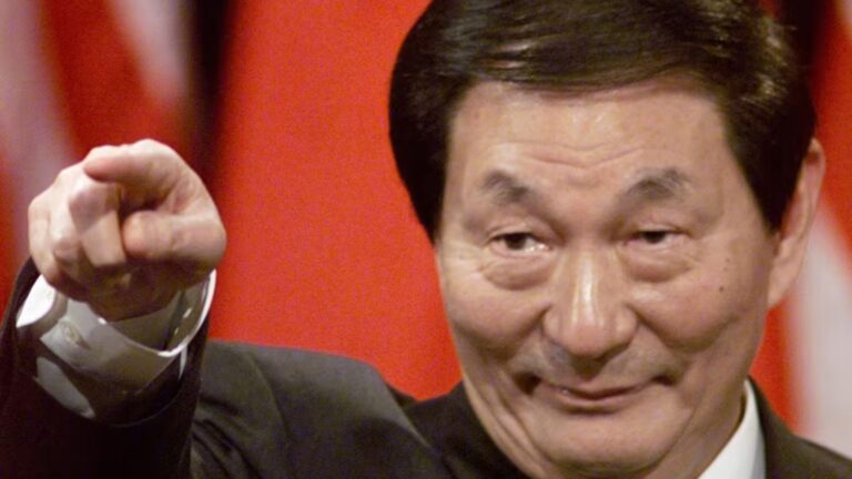 Murió Zhu Rongji, el ex primer ministro chino que transformó la economía del país y lo llevó a la OMC
