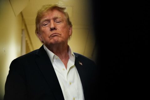Trump propone rebautizar la Inteligencia Artificial mientras la Casa Blanca veta a periodistas de CNN, MS NOW y Politico