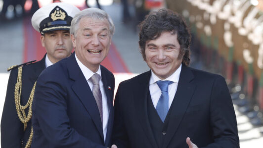 Presidente Kast toma distancia de dichos de Javier Milei sobre 