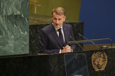 Macron defiende el multilateralismo en la ONU: Llama a enfrentar guerras y regular el avance de la IA