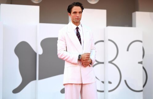 Robert Pattinson regresa al Festival de Venecia con “Primetime” e interpreta a un presentador de reality show: “Prepararlo requirió mucho trabajo, más que cualquier otro papel”