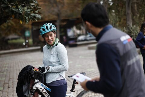 Multan a ciclistas por exceso de velocidad en el Cerro San Cristóbal: ¿Qué se sabe sobre estas fiscalizaciones?