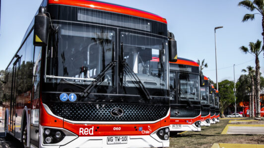 Transportes anunció la llegada de 130 buses eléctricos a Punta Arenas: Autoridades destacaron mejora en trazados y cobertura