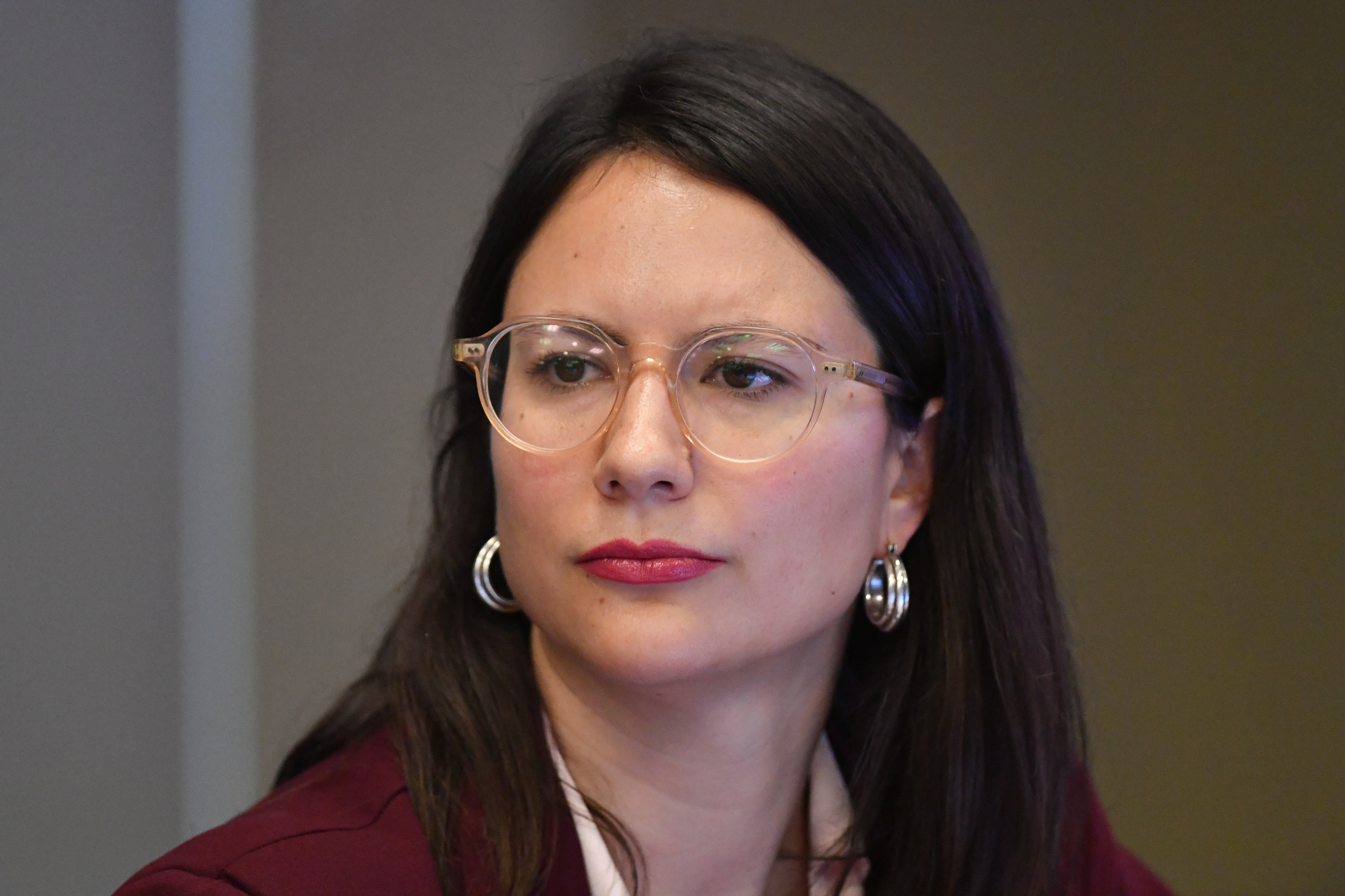 Diputadas del Partido Cristiano llevan a Irací Hassler a la Comisión de Ética: La acusan de "persecución y hostigamiento" a la ministra de la Mujer