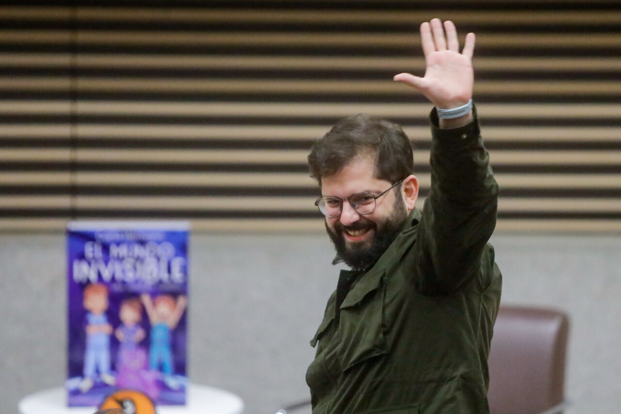 UDI critica asistencia de Boric a MUDA por participación de activista que defiende al régimen cubano: “Los compromisos democráticos se demuestran con hechos”