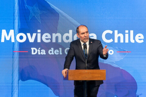 Biministro De Grange confirma vigencia de proyecto de cable submarino chino pese a dichos de embajador Judd: 