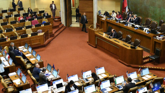 Cámara de Diputados aprobó proyecto que aumenta sanciones por ofensas en contra de la autoridad policial: Pasa al Senado