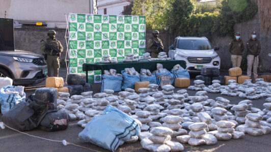 Operativo policial terminó con incautación de más de una tonelada de marihuana: Hay ocho detenidos