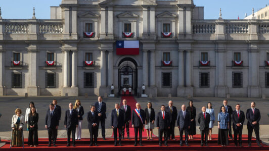 Fiestas Patrias: Presidente Kast encabezó foto oficial junto a ministros y subsecretarios en La Moneda