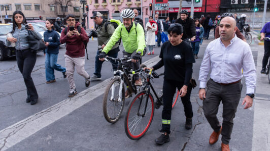 Gobernador Orrego emplaza al Ejecutivo por paralización de obras de ciclovía en Alameda: 