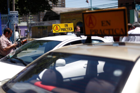 Avanza proyecto que amplía los casos de suspensión provisoria de licencias de conducir