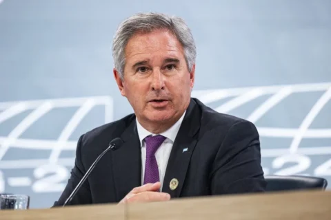 Canciller argentino afirma que Argentina es “bioceánica” tras acuerdo de Kast y Milei por el Estrecho de Magallanes