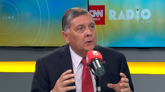Ministro Alvarado y polémica con alcaldes por nueva fórmula de destitución en reglamento de Ley de Seguridad Municipal: 