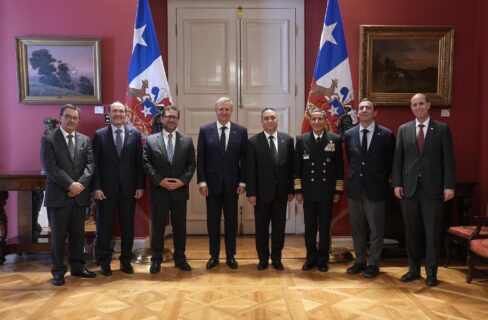 Presidente Kast recibe a autoridades de El Salvador para abordar seguridad, crimen organizado y sistema penitenciario