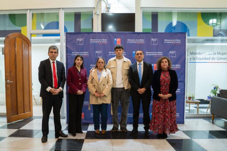 Ministra Judith Marín se reúne con familia de Mariana Sepúlveda y recibe proyecto “Ley Mariana”: ¿Qué propone la iniciativa?