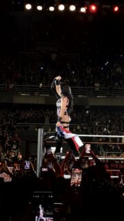 “¡Chile campeón, Mier…!”: El emotivo discurso de Stephanie Vaquer tras ganar el título Mundial Femenino de la WWE en Chile
