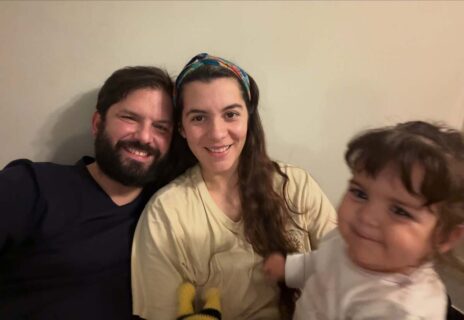 Boric sale en defensa de la salud pública tras hospitalización de su hija: Criticó a políticos que “despotrican” sin atenderse en ella