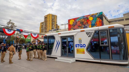 Santiago inaugura módulos de seguridad y puestos de mando en puntos estratégicos de Meiggs y Plaza de Armas: Así funcionarán