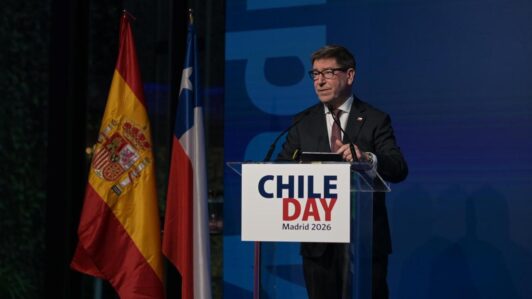 Biministro Mas llama a empresarios españoles a invertir en Chile: 
