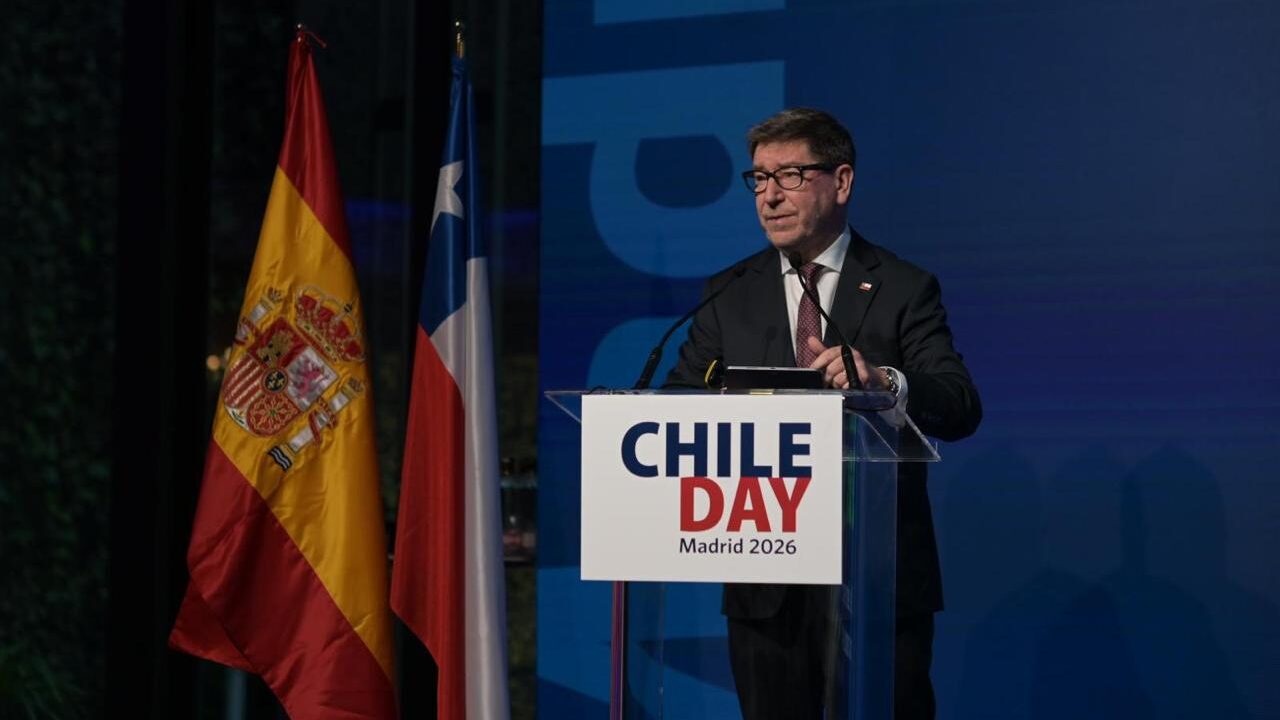 Biministro Mas llama a empresarios españoles a invertir en Chile: "Queremos que sean protagonistas de la próxima etapa de modernización de Chile"