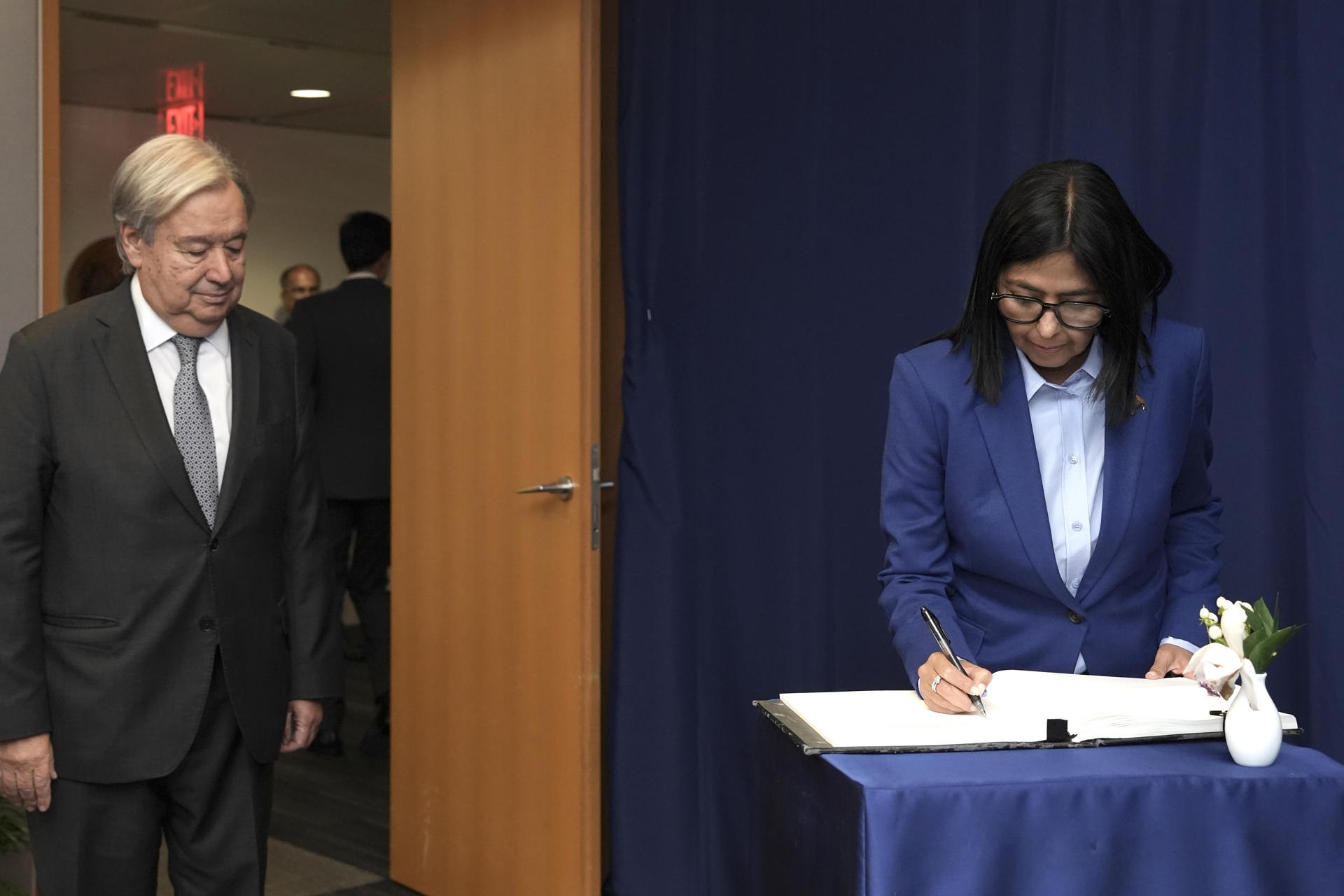 En la antesala de su intervención en la ONU, António Guterres recibe a Delcy Rodríguez, presidenta encargada de Venezuela