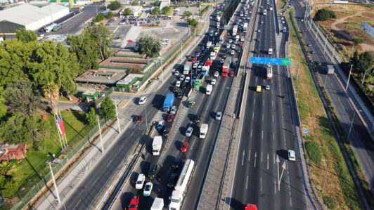 Gremios de camioneros abren mesa con el Gobierno por precio del diésel y piden cambios al MEPCO