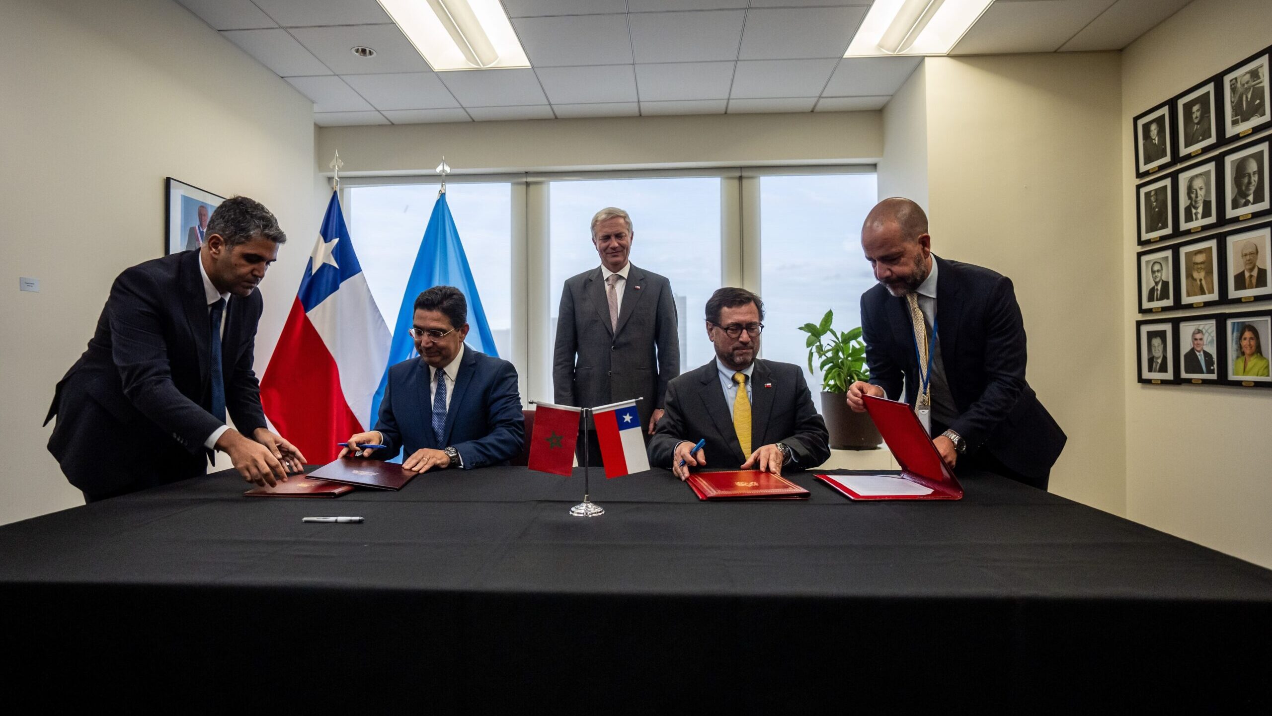 Chile y Marruecos suscriben acuerdo para negociar un Tratado de Libre Comercio
