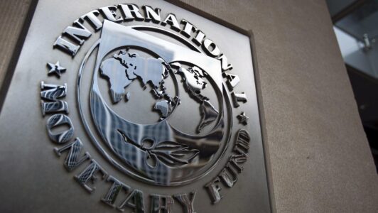 FMI respalda fórmula económica del Gobierno de recortar impuestos y reducir el gasto público: 