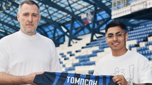 Tras polémico retraso en su regreso a Rusia: Jordhy Thompson renueva con Orenburg hasta 2030