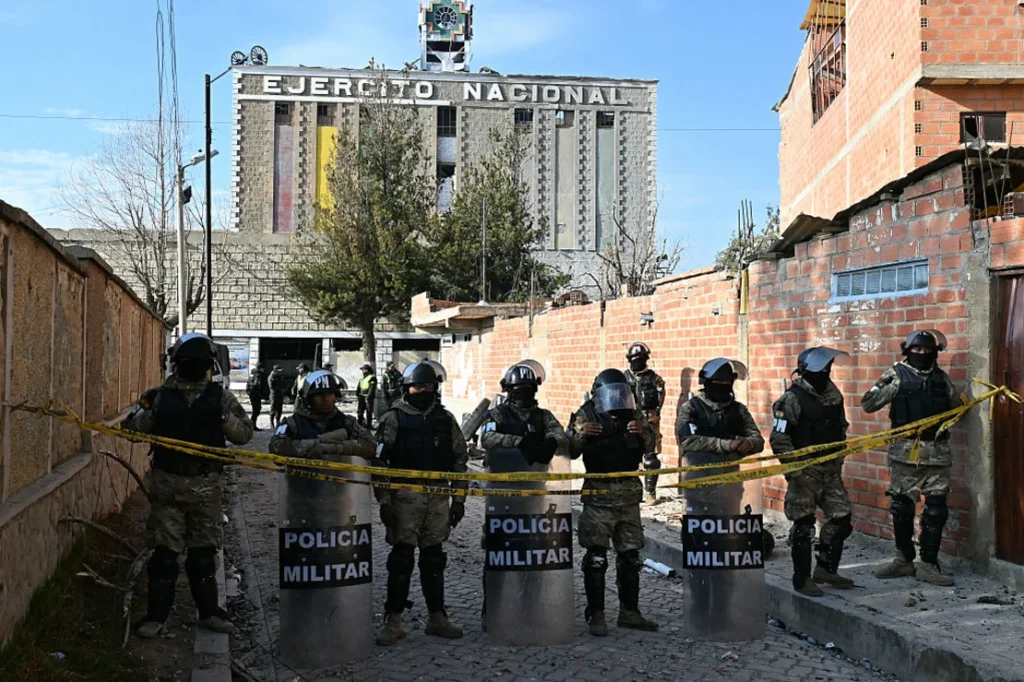 Tragedia en Bolivia: Dos muertos, 81 heridos y 14 desaparecidos tras doble explosión en una base militar cerca de La Paz
