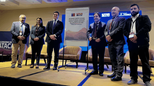 Gobierno firma convenios por más de $7.200 millones para pequeños productores mineros de Atacama
