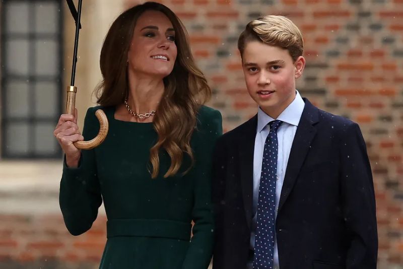 Príncipe Jorge sigue los pasos de su padre y comienza sus estudios en la misma escuela de élite