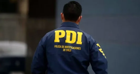 Se habría hecho pasar por psiquiatra: Prisión preventiva para hombre de 73 años acusado de gestionar 1.482 licencias médicas falsas