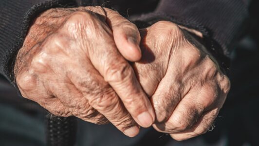 Aumento de la PGU: Más de 500 mil personas entre 75 y 81 años recibirán automáticamente el beneficio
