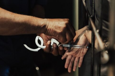 Tres chilenos son detenidos en Austria acusados de robos por más de 200.000 euros