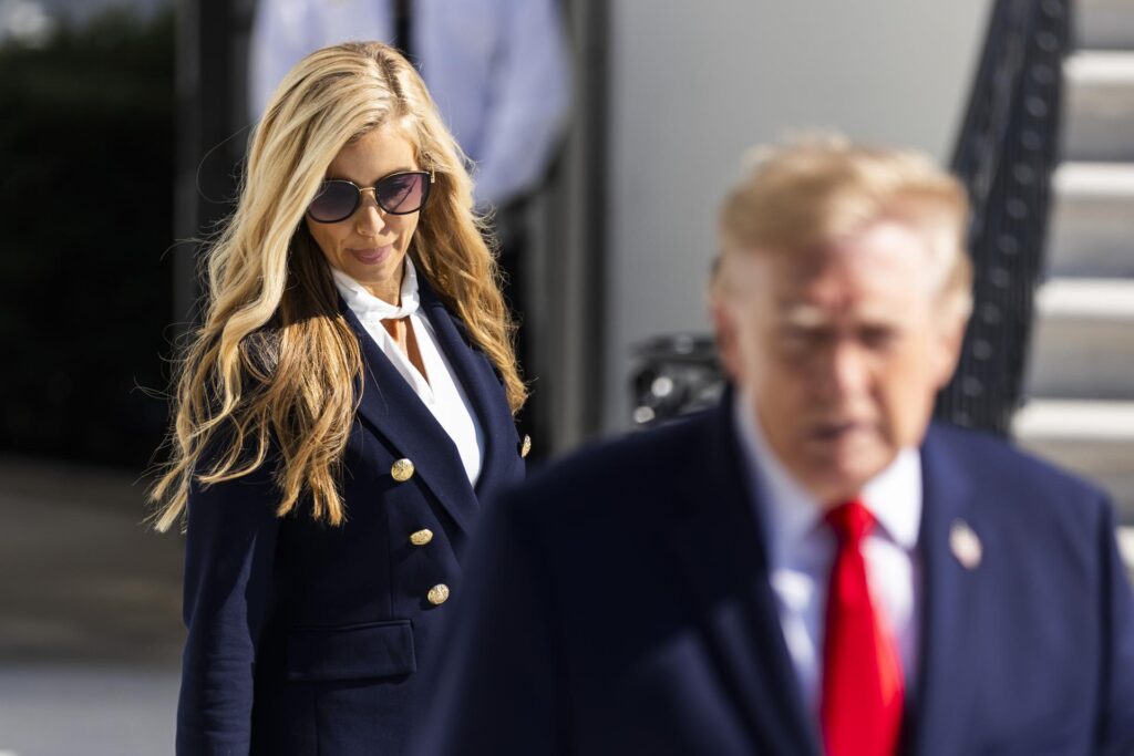 A menos de una semana de asumir: Trump despide a Katie Zacharia como secretaria de prensa de la Casa Blanca