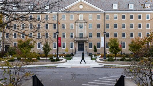 Reabren investigación por presunta violación grupal en la Universidad de Cornell