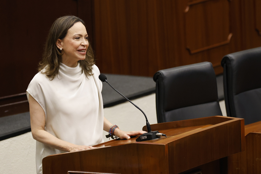 María Corina Machado anuncia que regresó a Venezuela tras 10 meses fuera del país