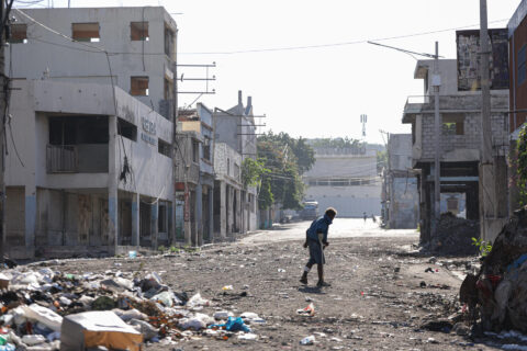 Cuatro soldados salvadoreños desaparecen tras emboscada de grupos criminales en Haití