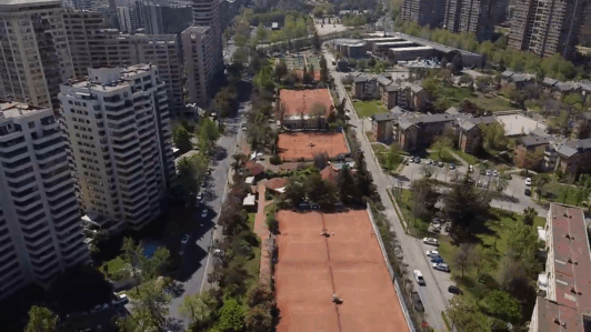 La disputa que divide al tenis chileno: Fetech exige a Kegevic devolver sede de Cerro Colorado y denuncia que sigue controlándola pese a su inhabilitación