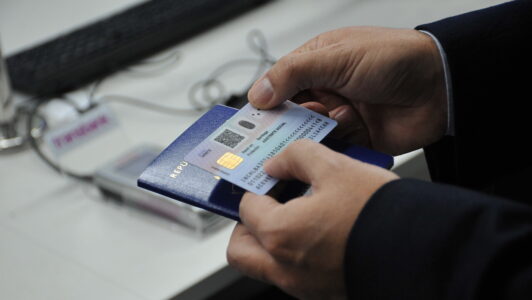 Registro Civil hace llamado a retirar documentos de identidad: Hay 155 mil que aún están sin su dueño