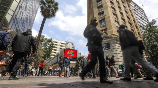 Malas noticias para la economía chilena: Banco Central informa que Imacec de agosto cayó 1,0%